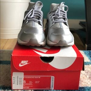Nike silver Huarache